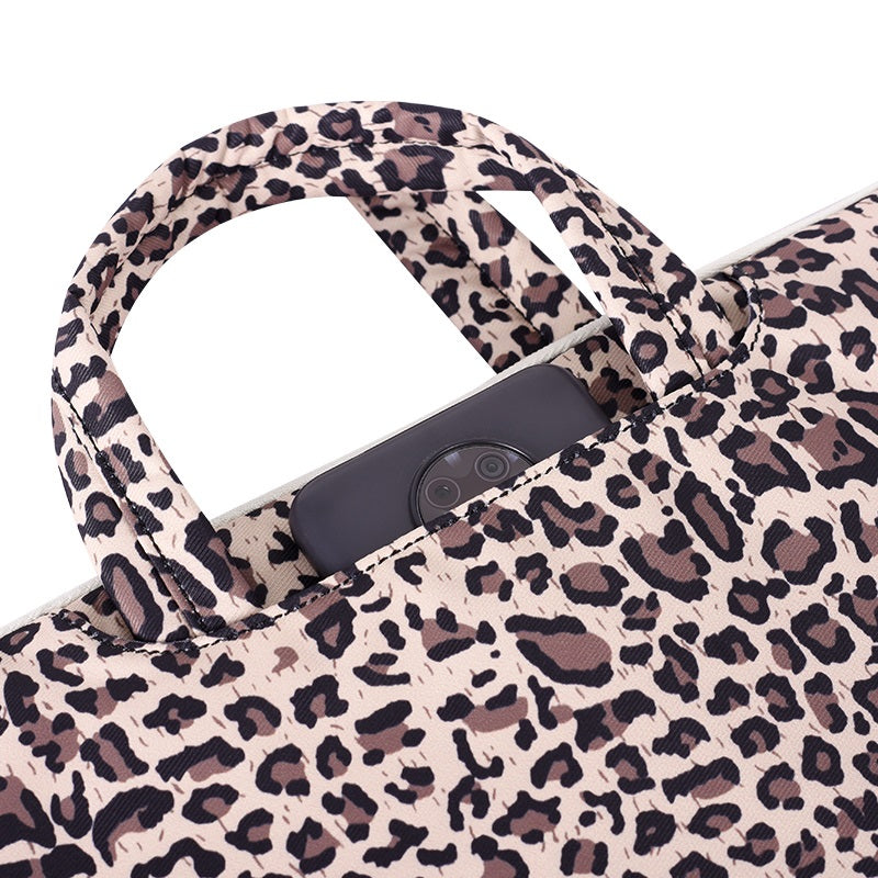 Laptophoes 13.3 Inch - Sleeve met Handvat - Panterprint - 123laptophoezen.nl